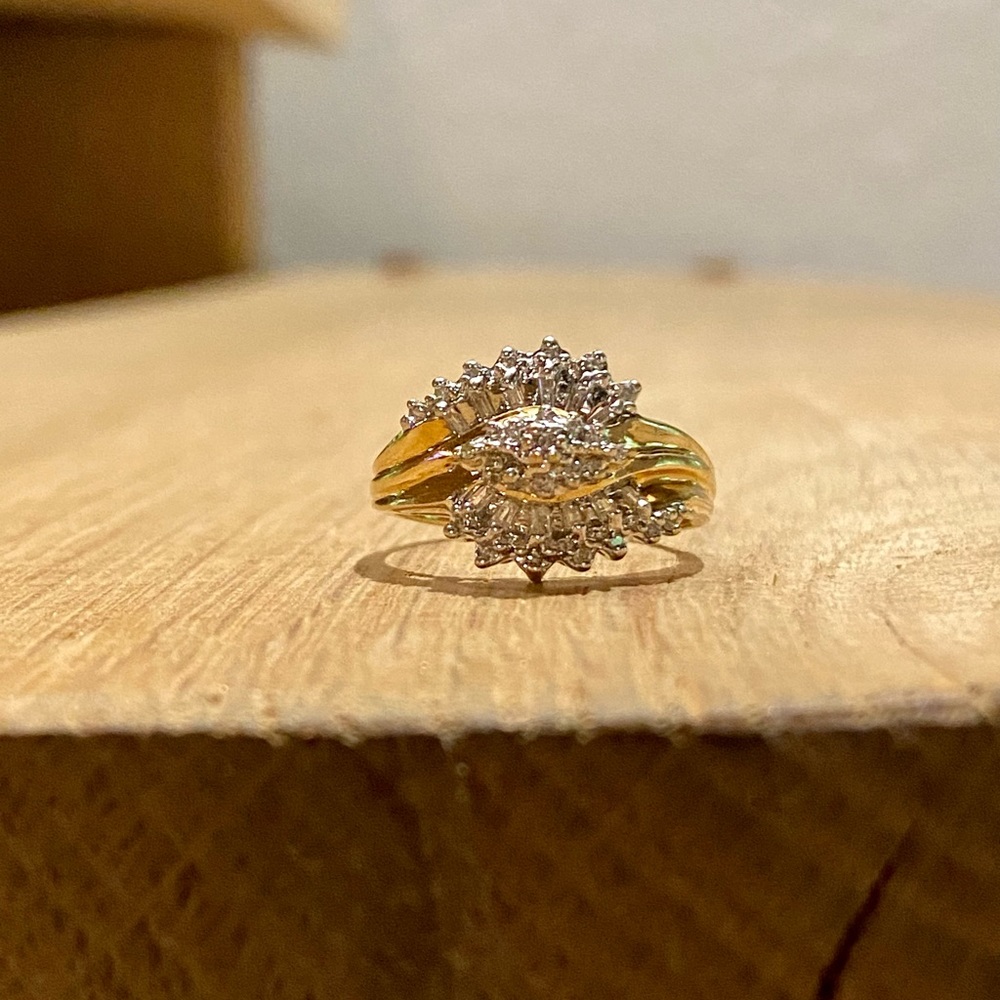 Antique Vintage 10K Yellow Gold Band, Prong Set Diamond Multi Stone Cluster Ring